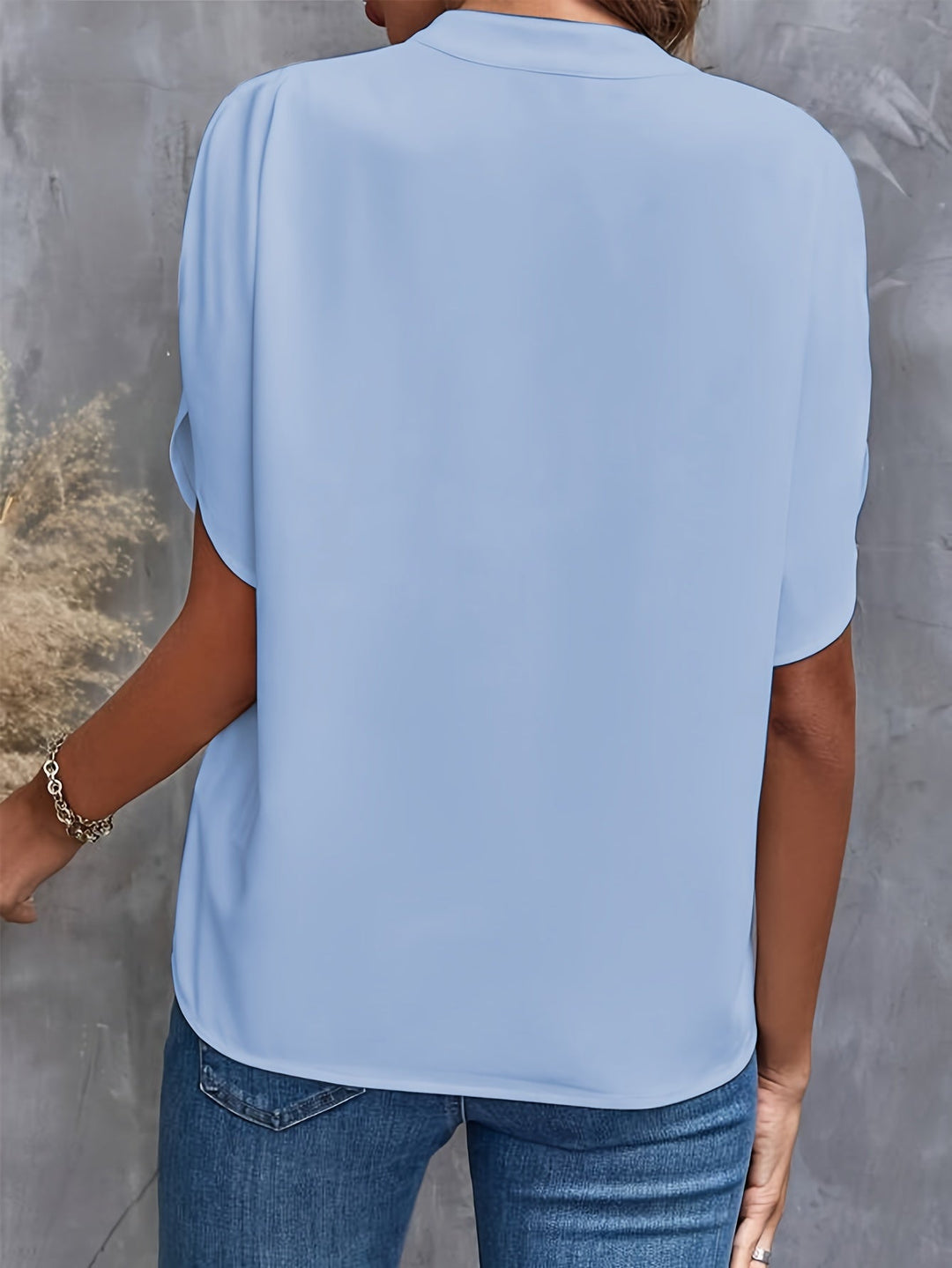 Elora™ | Relaxed V-Neck Top