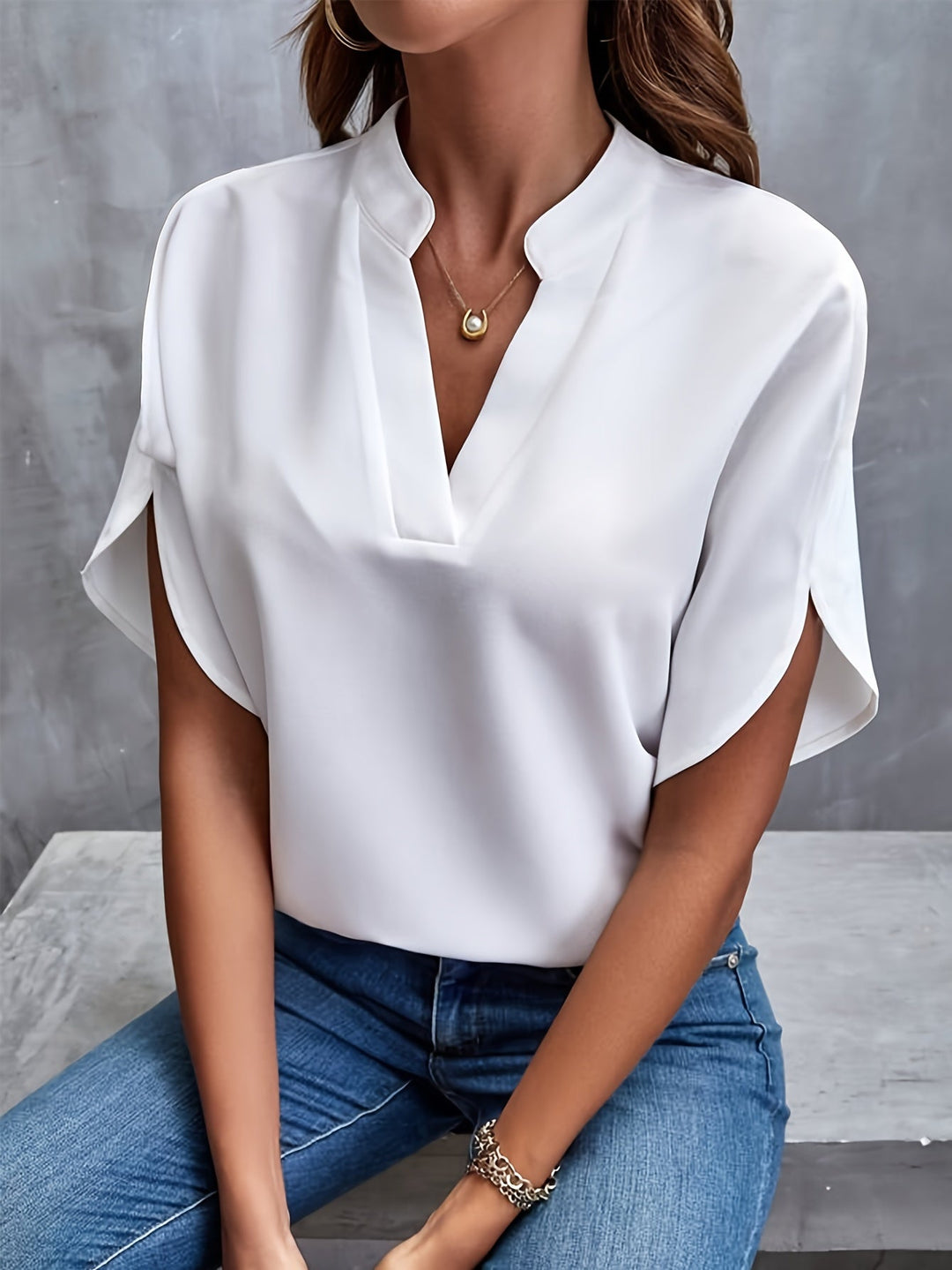 Elora™ | Relaxed V-Neck Top