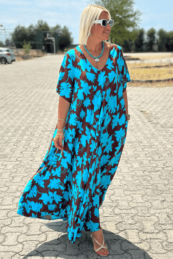 Patricia | Elegant dress with flattering tummy coverage